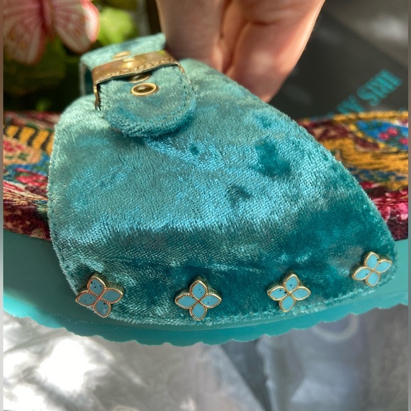 DR. SCHOLL'S Tiger Original Iris Apfel Collaboration Velvet Sandals/Clogs. NWT - Picture 8 of 16